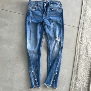 Zara pearl jean size 4
